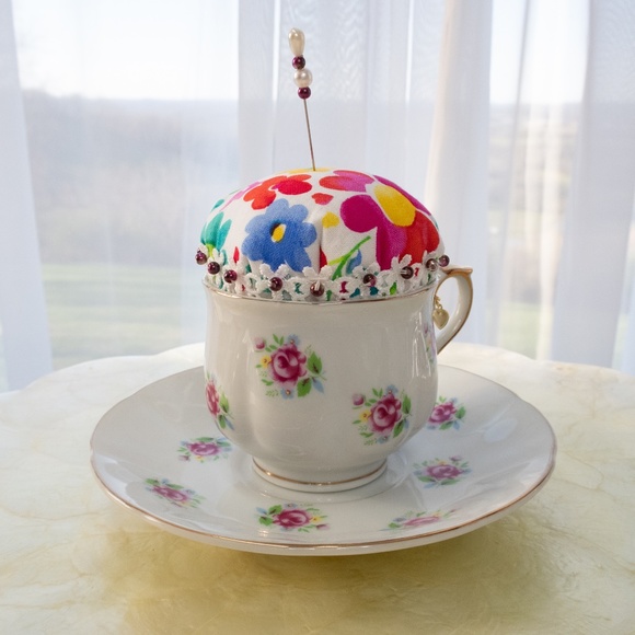 Classic Teacup And Saucer Pincushion Upcycled FTD Teacup And Saucer NWOT - Picture 7 of 15